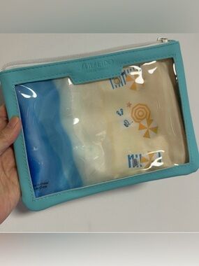 New Shiseido blue and clear vinyl beach-themed makeup bag/cosmetic travel bag